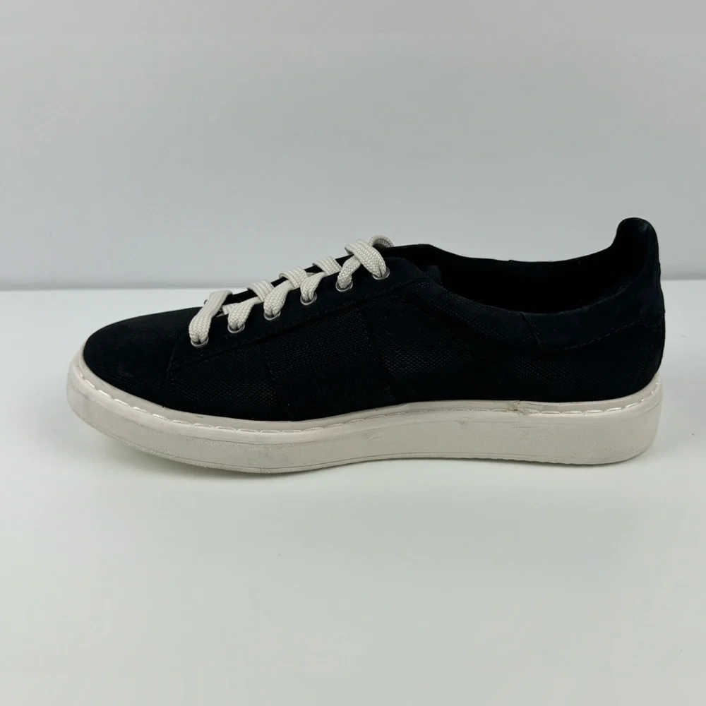 OTBT “Normcore” Women’s Sneakers size 10, Black, New‎ in Box (No Lid)